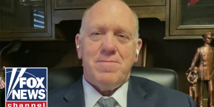 Tom Homan asks city leaders to work with him to take public safety threats out Tom Homan asks city leaders to work with him to take public safety threats out