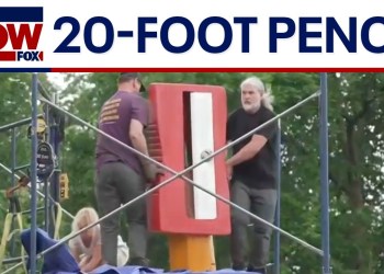 20-foot pencil sharpening draws huge crowd in Minneapolis 20-foot pencil sharpening draws huge crowd in Minneapolis