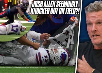 Josh Allen Seemingly Gets Knocked Out Before “Bad Clock Management” In Texans Loss Josh Allen Seemingly Gets Knocked Out Before “Bad Clock Management” In Texans Loss