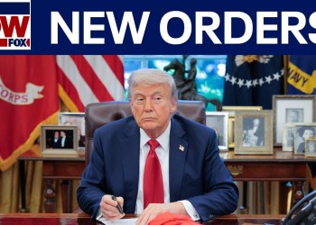 President Trump signs executive orders in Oval Office | LiveNOW from FOX President Trump signs executive orders in Oval Office | LiveNOW from FOX