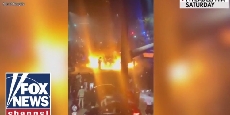 ‘MAD MAX’: Blue city in chaos under ‘collapse of law and order’ ‘MAD MAX’: Blue city in chaos under ‘collapse of law and order’