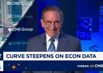 Yield curve steepens after economic data Yield curve steepens after economic data