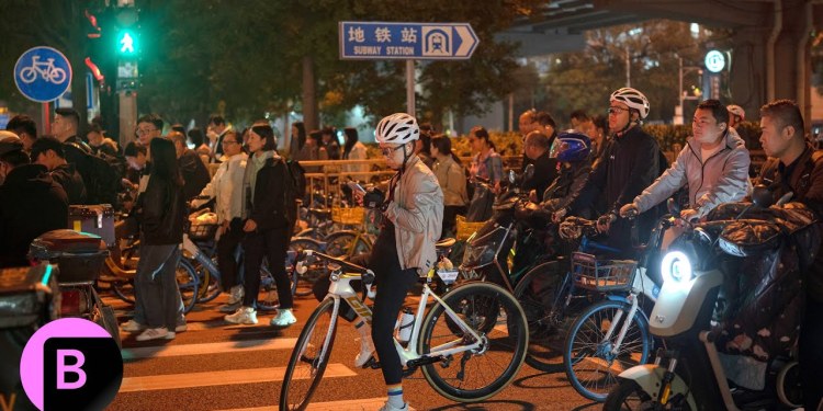 China U-Turns on Night Biking Craze China U-Turns on Night Biking Craze