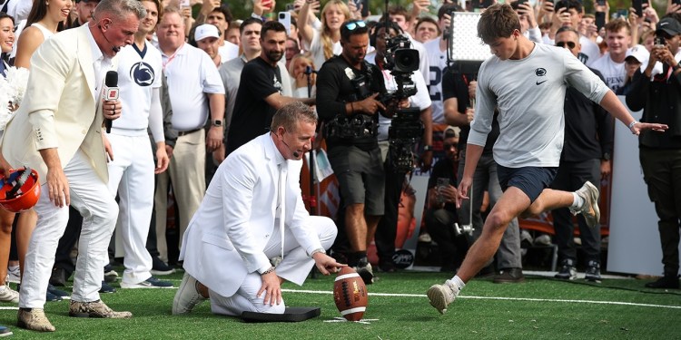 Can This Penn State Soccer Player Win Pat McAfee’s 0,000 Field Goal Challenge? Can This Penn State Soccer Player Win Pat McAfee’s 0,000 Field Goal Challenge?