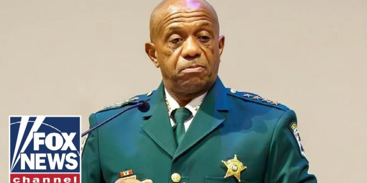 ‘TERRIFYING’: Hosts STUNNED as sheriff fails basic question ‘TERRIFYING’: Hosts STUNNED as sheriff fails basic question