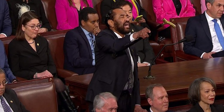 Democratic Rep. Al Green thrown out of Trump’s address to Congress Democratic Rep. Al Green thrown out of Trump’s address to Congress