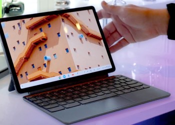 Samsung and Lenovo Reveal New Chromebooks with Exciting ChromeOS Features: Hands-On Samsung and Lenovo Reveal New Chromebooks with Exciting ChromeOS Features: Hands-On