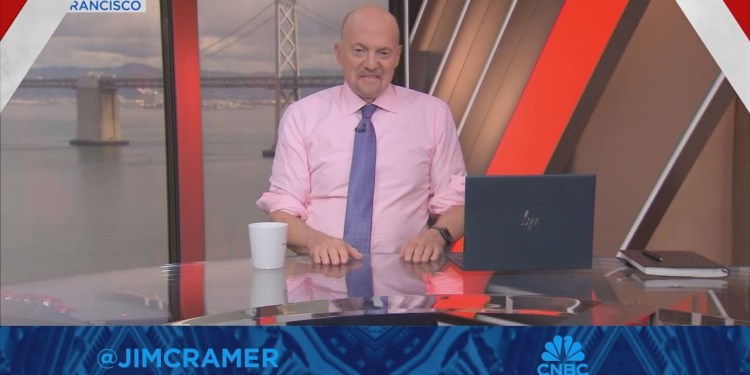 It’s the cost of the AI buildout that is turning money managers into bears, says Jim Cramer It’s the cost of the AI buildout that is turning money managers into bears, says Jim Cramer