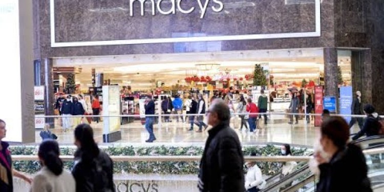 Macy’s Ends Buyout Talks With Two Investors Macy’s Ends Buyout Talks With Two Investors