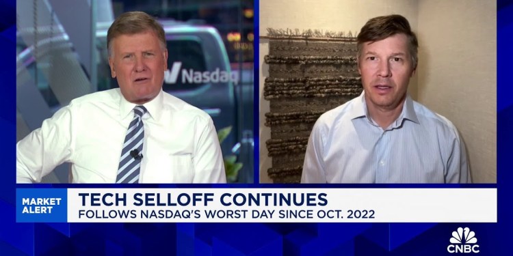 Jefferies’ Brent Thill on tech selloff: We’re seeing a rotation inside of tech Jefferies’ Brent Thill on tech selloff: We’re seeing a rotation inside of tech