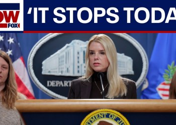 Bondi, DOJ announce charges against New York officials over immigration actions | LiveNOW from FOX Bondi, DOJ announce charges against New York officials over immigration actions | LiveNOW from FOX