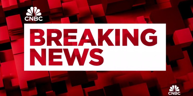 Pres. Trump announces oil and gas tariffs on Mexico and Canada, considering tariffs on the EU Pres. Trump announces oil and gas tariffs on Mexico and Canada, considering tariffs on the EU