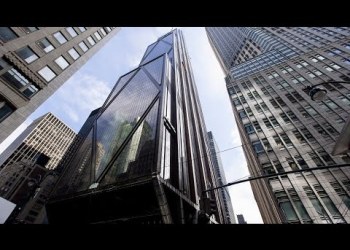 JPMorgan Starts Program to Track Junior Banker Hours JPMorgan Starts Program to Track Junior Banker Hours