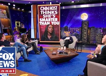‘Gutfeld!’ ROASTS CNN host: She thinks she’s smarter than you ‘Gutfeld!’ ROASTS CNN host: She thinks she’s smarter than you