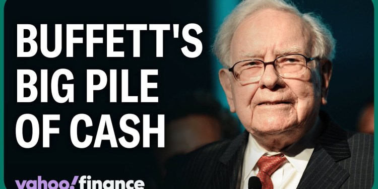 Why Berkshire Hathaway is holding a record 5B in cash Why Berkshire Hathaway is holding a record 5B in cash