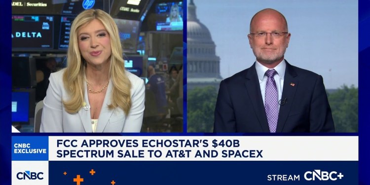 FCC Chair Brendan Carr on EchoStar’s billion deal with AT&T and SpaceX FCC Chair Brendan Carr on EchoStar’s billion deal with AT&T and SpaceX