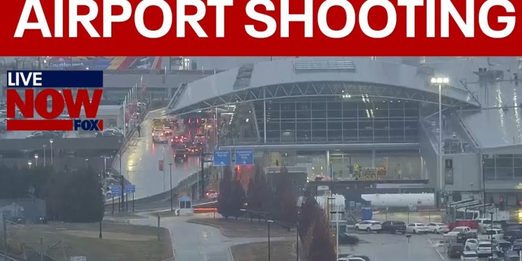 St. Louis airport shooting: 1 dead after knife incident with airport police St. Louis airport shooting: 1 dead after knife incident with airport police