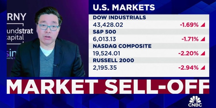 Market sell-off a buying opportunity, says Fundstrat’s Tom Lee Market sell-off a buying opportunity, says Fundstrat’s Tom Lee