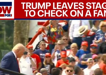 Trump leaves protective barrier and checks on rally goer who passed out | LiveNOW from FOX Trump leaves protective barrier and checks on rally goer who passed out | LiveNOW from FOX
