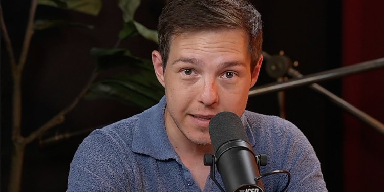 I’m not engaged anymore.. I’m not engaged anymore..