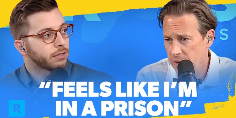 My Fiancé Holds All The Money My Fiancé Holds All The Money