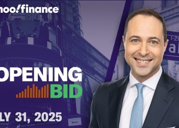 Microsoft market cap tops trillion, Wingstop CEO talks record quarter Microsoft market cap tops trillion, Wingstop CEO talks record quarter