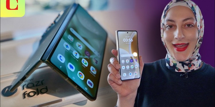 Motorola Razr Fold Early Look: Sleek Design to Take On Samsung Motorola Razr Fold Early Look: Sleek Design to Take On Samsung