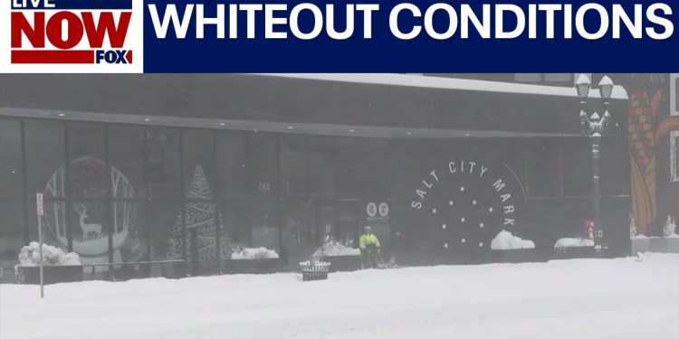 Heavy snow pounds Syracuse Heavy snow pounds Syracuse