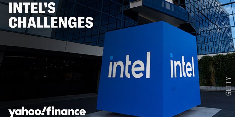 Intel stock plunges on weak guidance: What should investors do? Intel stock plunges on weak guidance: What should investors do?