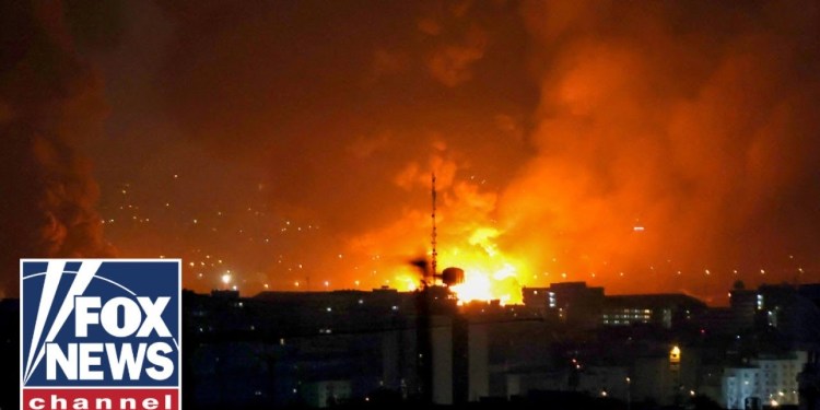 ‘APOCALYPTIC’: Smoke fills sky in Tehran as Israel targets Iranian oil facilities ‘APOCALYPTIC’: Smoke fills sky in Tehran as Israel targets Iranian oil facilities