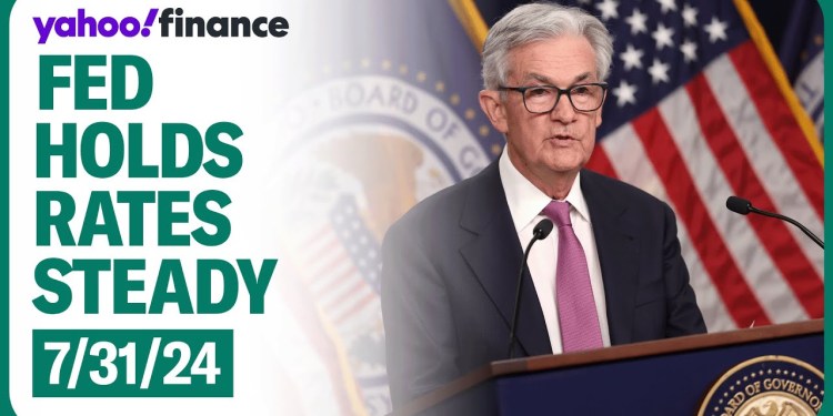 Fed leaves rates unchanged, hints at possibility of future cut Fed leaves rates unchanged, hints at possibility of future cut