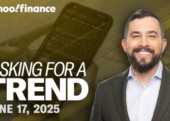 Stocks slide, Trump Org announces phone to be made in the US, Fanatics Fest preview Stocks slide, Trump Org announces phone to be made in the US, Fanatics Fest preview