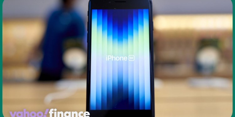 Apple expected to unveil new iPhone SE, plus partner with Alibaba Apple expected to unveil new iPhone SE, plus partner with Alibaba