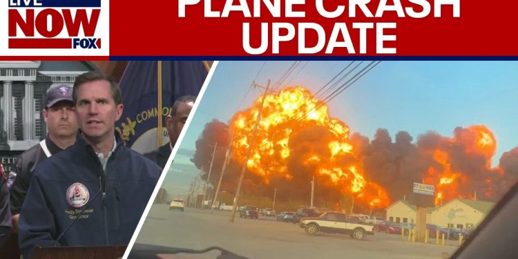 BREAKING: 3 dead, 11 injured after Louisville plane crash BREAKING: 3 dead, 11 injured after Louisville plane crash