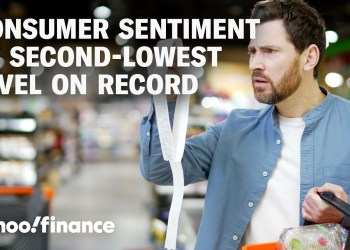 Economist explains the disconnect between falling consumer sentiment and spending Economist explains the disconnect between falling consumer sentiment and spending