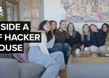 Inside The First All-Female Hacker House In San Francisco Inside The First All-Female Hacker House In San Francisco