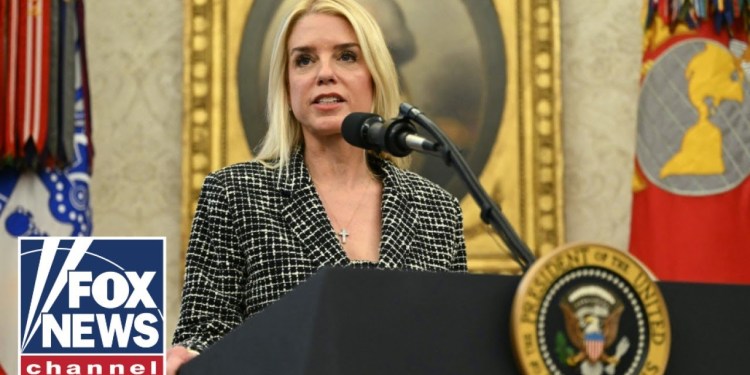 ‘YOU WILL BE PROSECUTED’: AG Pam Bondi threatens legal action against ICE leaks ‘YOU WILL BE PROSECUTED’: AG Pam Bondi threatens legal action against ICE leaks