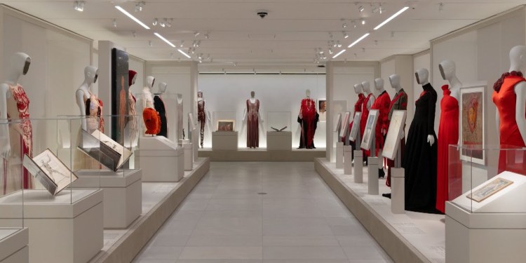 Exploring The Met’s New “Costume Art” Exhibit Exploring The Met’s New “Costume Art” Exhibit