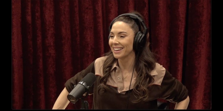 Joe Rogan Experience #2436 – Whitney Cummings Joe Rogan Experience #2436 – Whitney Cummings