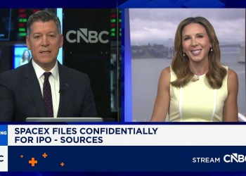 SpaceX on track to go public in June, sources say SpaceX on track to go public in June, sources say