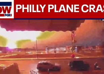 BREAKING: Philadelphia plane crash, 6 dead, explosions reported BREAKING: Philadelphia plane crash, 6 dead, explosions reported