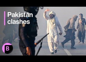 Pakistan Protests: Imran Khan Supporters Converge in Islamabad Pakistan Protests: Imran Khan Supporters Converge in Islamabad