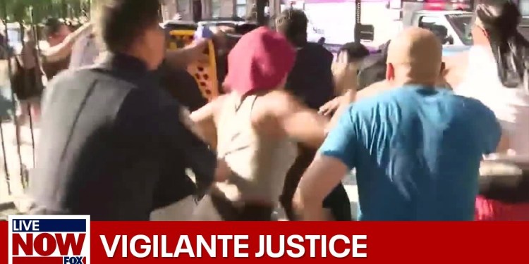 WATCH: Vigilante crowd attacks suspected murderer | LiveNOW from FOX WATCH: Vigilante crowd attacks suspected murderer | LiveNOW from FOX