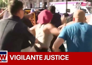 WATCH: Vigilante crowd attacks suspected murderer | LiveNOW from FOX WATCH: Vigilante crowd attacks suspected murderer | LiveNOW from FOX