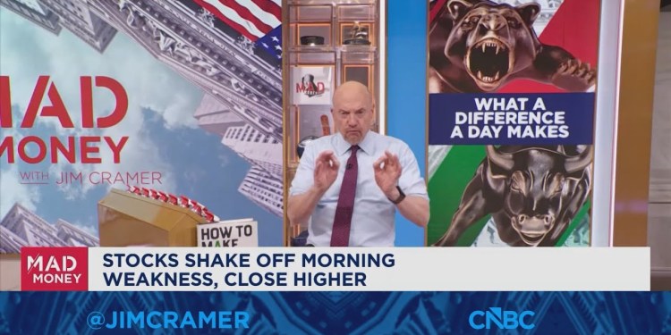 Stop making moves because of false tells, says Jim Cramer Stop making moves because of false tells, says Jim Cramer