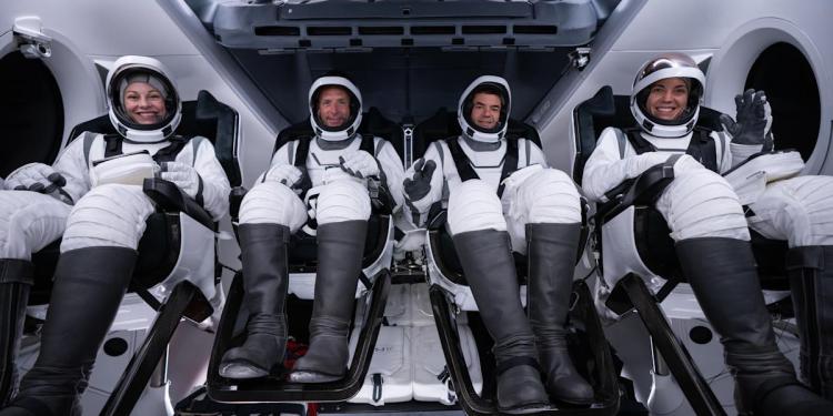 SpaceX is preparing to launch the Polaris Dawn crew for the first commercial spacewalk endeavor SpaceX is preparing to launch the Polaris Dawn crew for the first commercial spacewalk endeavor