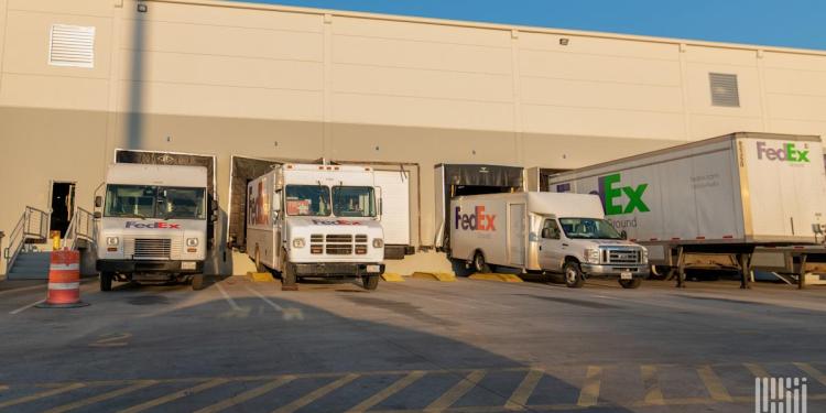 rewrite this title and make it good for SEOJuly Market Recap – What Small Carriers Did Right (and Wrong) rewrite this title and make it good for SEOJuly Market Recap – What Small Carriers Did Right (and Wrong)