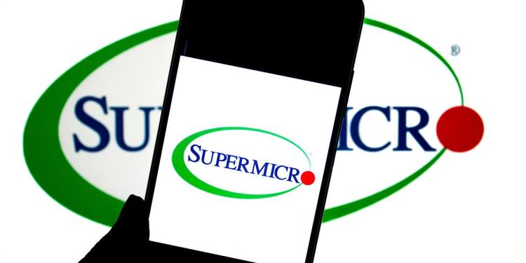 rewrite this title and make it good for SEOSuper Micro says independent review finds no evidence of misconduct as company searches for new CFO rewrite this title and make it good for SEOSuper Micro says independent review finds no evidence of misconduct as company searches for new CFO