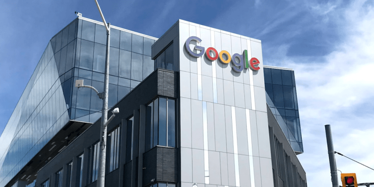 rewrite this title Google adds AI-generated summaries to Discover rewrite this title Google adds AI-generated summaries to Discover