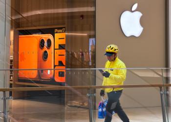 rewrite this title Report: Apple’s foldable iPhone may be delayed due to engineering snags rewrite this title Report: Apple’s foldable iPhone may be delayed due to engineering snags